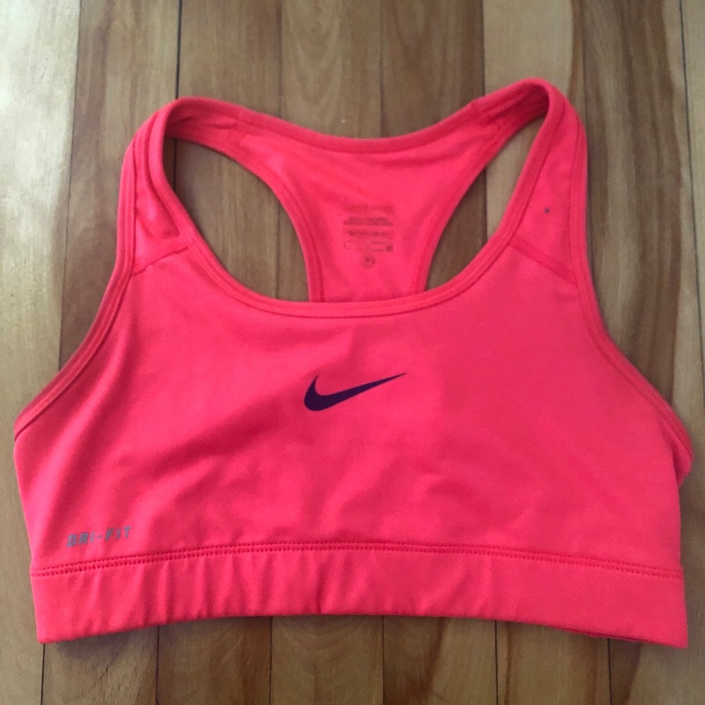 Classic Nike pro sports bra